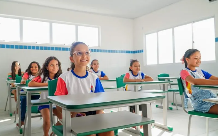 Prefeitura entrega escola e unidade de saúde no Povoado Bom Jardim